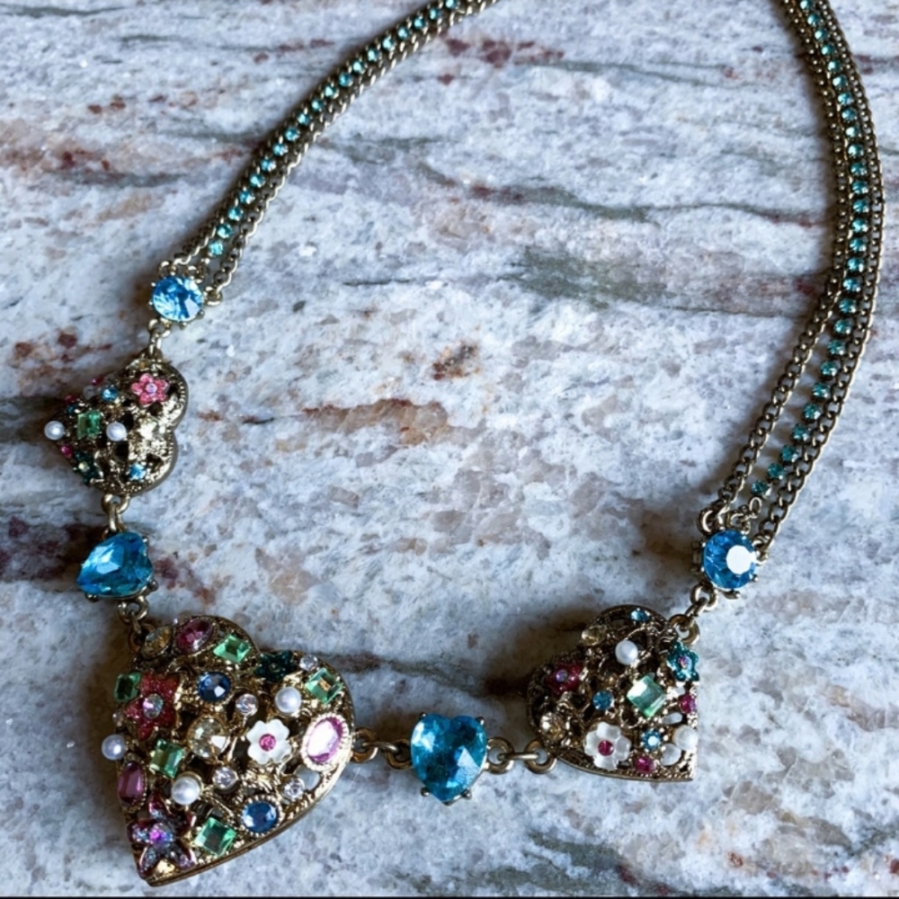 Betsey Johnson necklace BNWOT